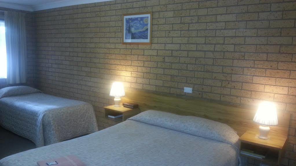 Three Ways Motel Gilgandra Esterno foto