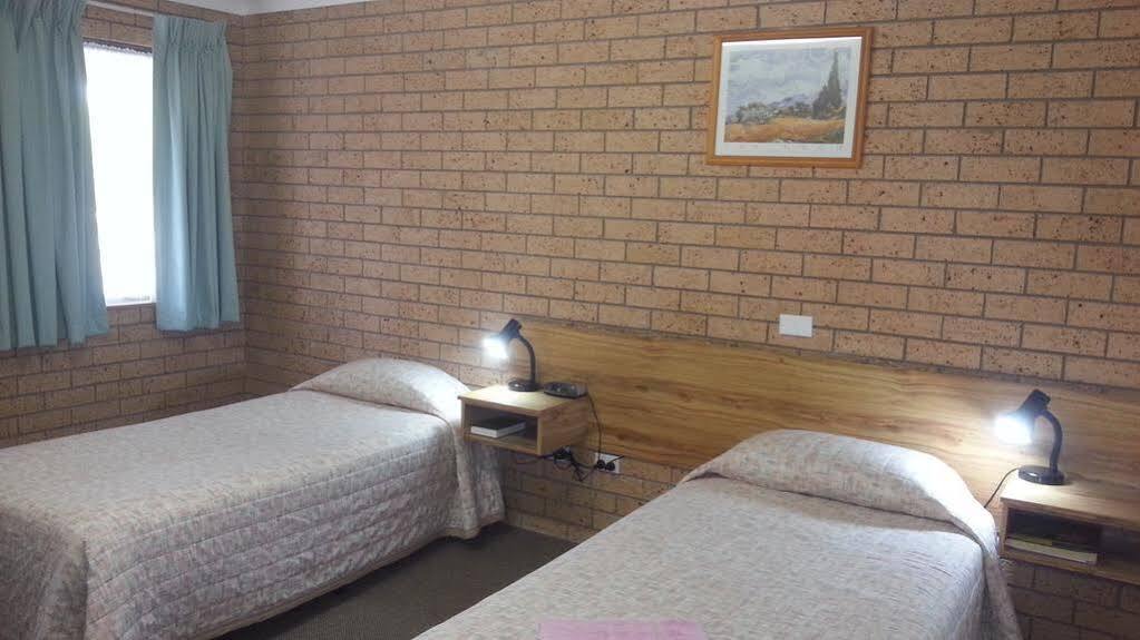 Three Ways Motel Gilgandra Esterno foto